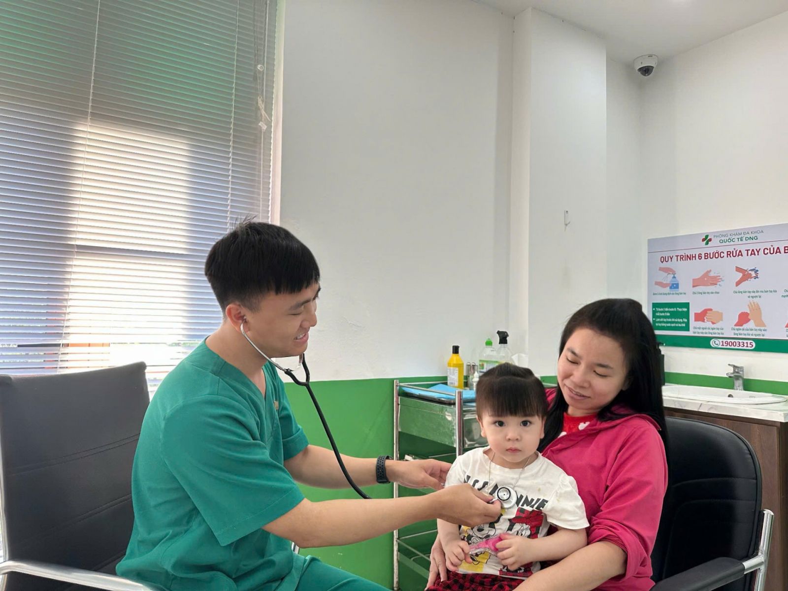 Thêm 2 ca tử vong do sởi dịch bệnh tiếp tục diễn biến phức tạp